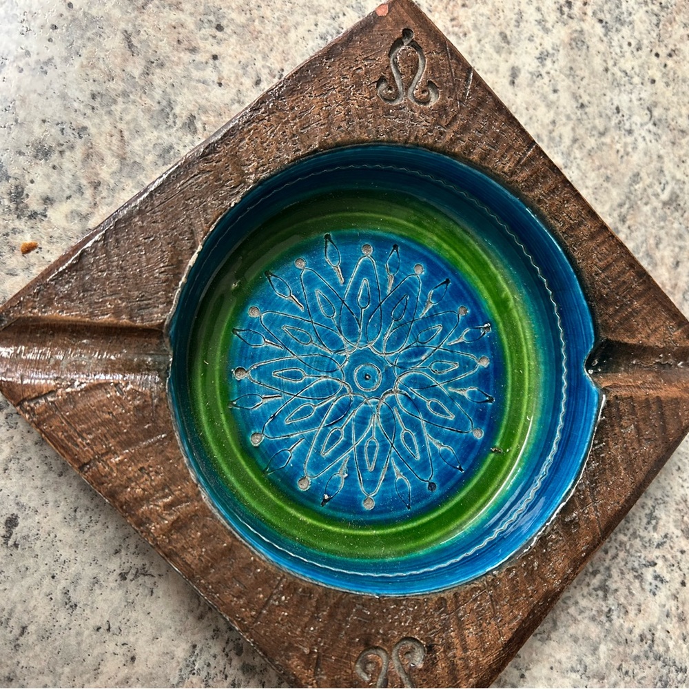 Bitossi Rimini blue and green ceramic ashtray with brown glazed terracotta edges